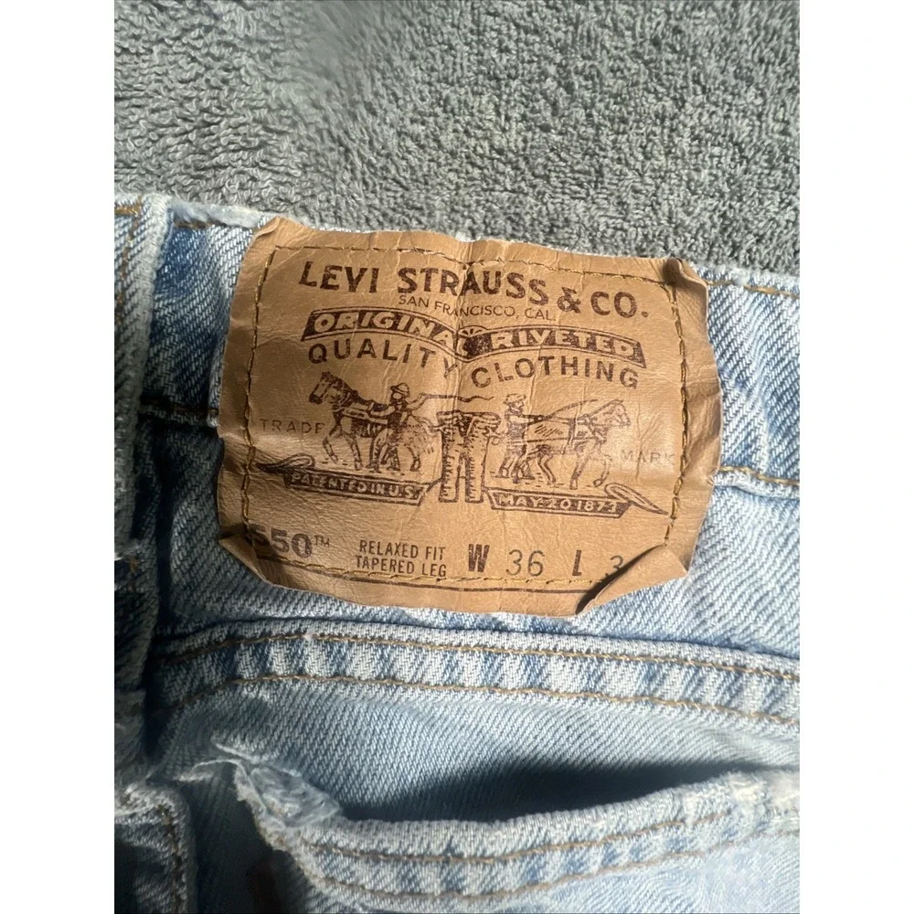 Vintage 90s Levi's 550 Distressed Mens Jeans, 36W 34L, Relaxed Fit Tapered‎ Leg